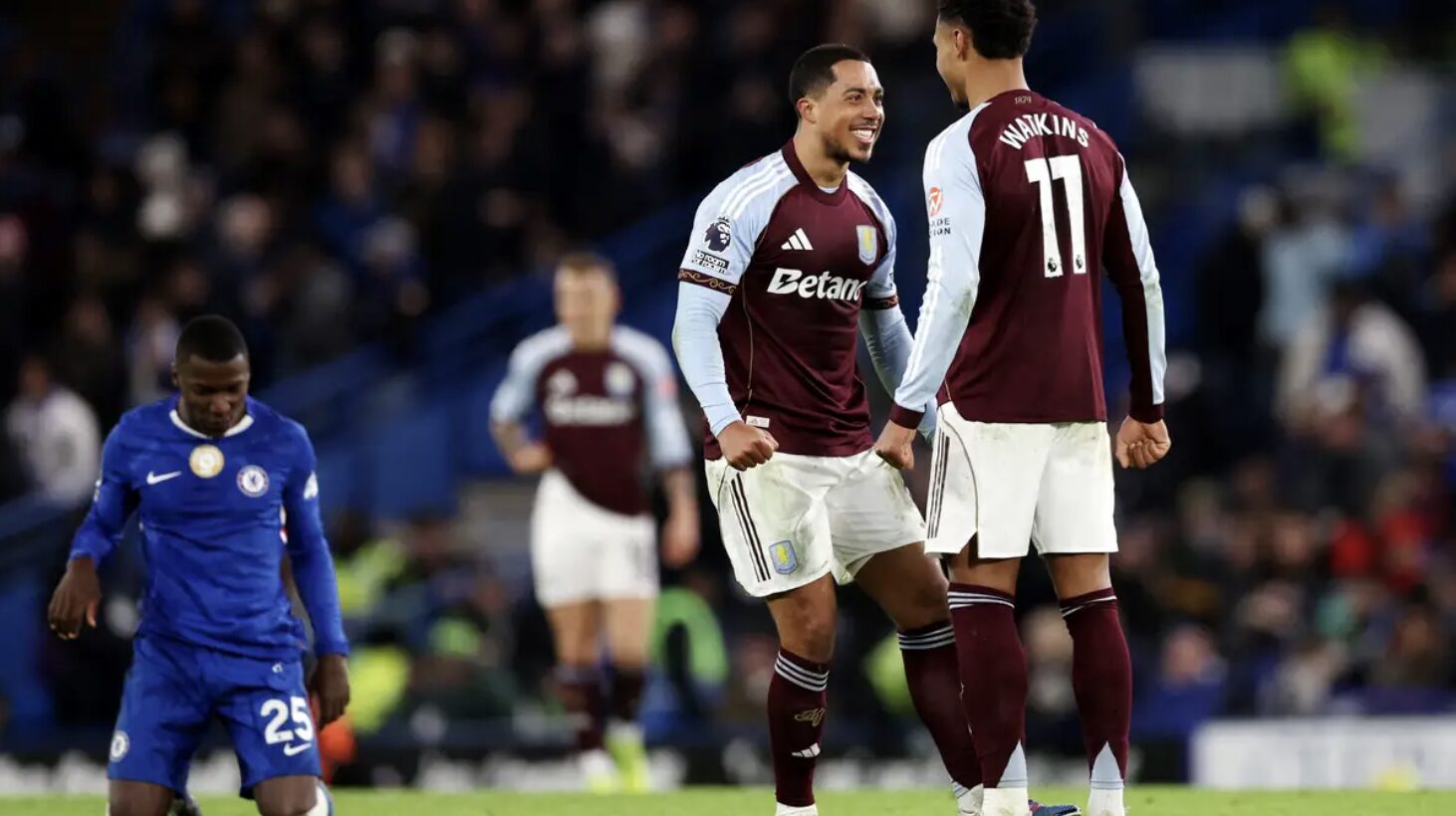 Aston Villa defeated Chelsea thanks to Watkins’ double – Unai Emery secured his 11th consecutive victory and continued the battle for the APL gold