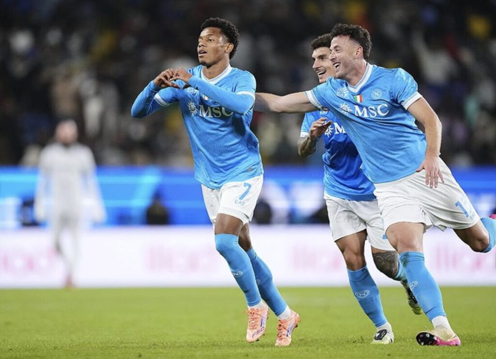 Conte Takes a New Trophy with Napoli!