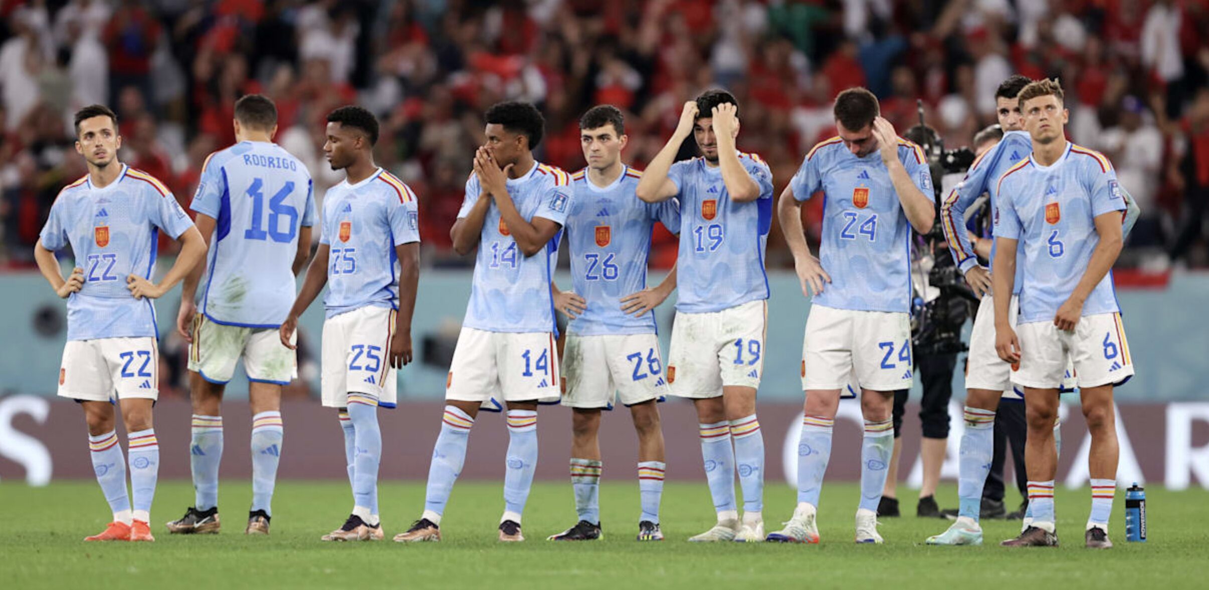 Spain’s Leader Lost Half a Liter of Blood in a World Cup Match. The Referee Didn’t Even Notice the Dirty Hit!